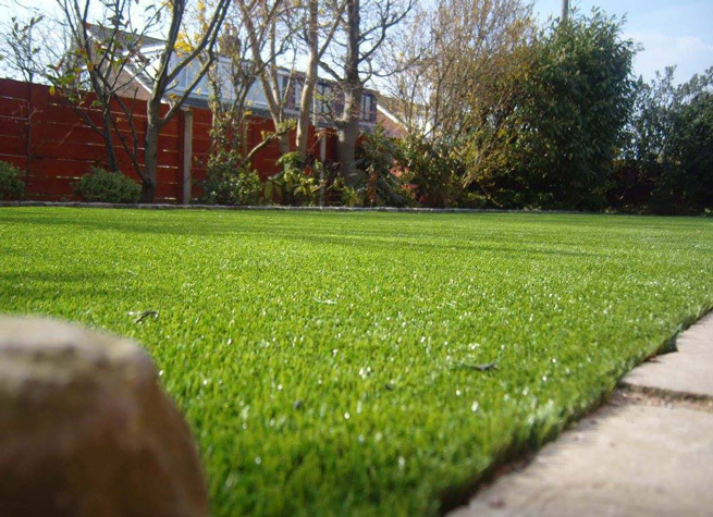 artificial grass in urban back garden